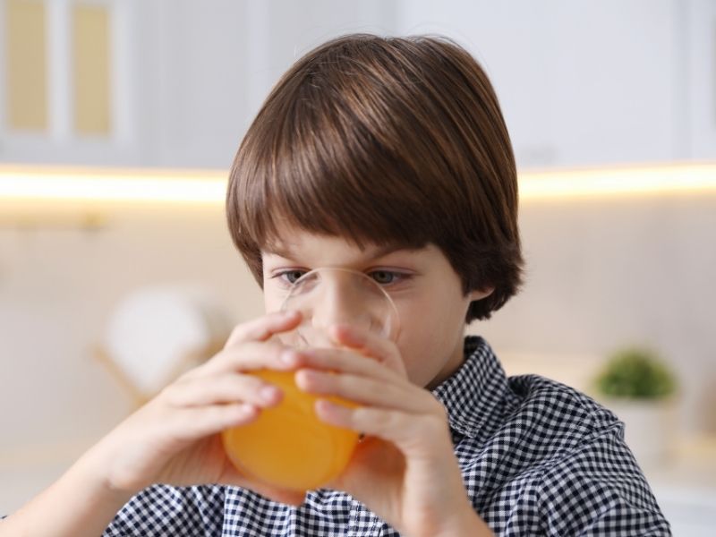 gazli-ve-sekerli-iceceklerin-cocuklara-zararlari